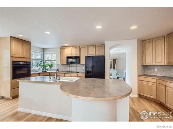 2215 Parkview Drive, Longmont CO 80504