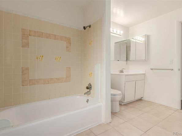 930 Oak Street, Lakewood CO 80215