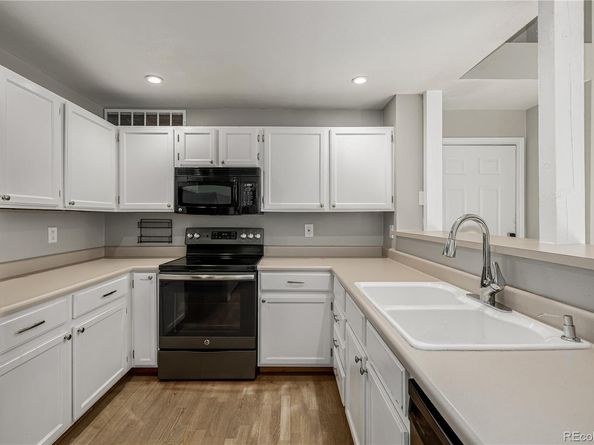 862 Reed Court J, Lakewood CO 80226