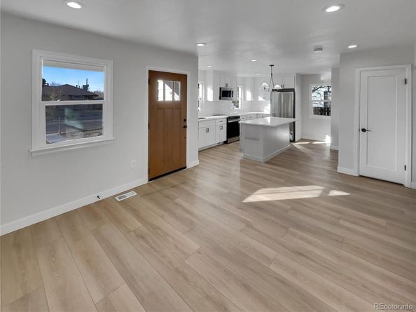 1200 Iola Street, Aurora CO 80010