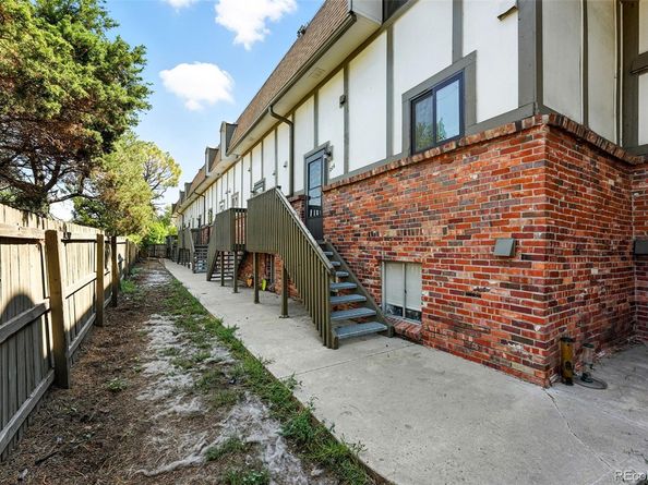 2700 S Holly Street 206, Denver CO 80222