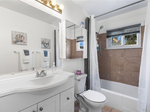 Undisclosed Address #5853630, Aurora CO 80011