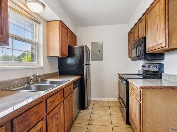 3855 S Monaco Parkway 102, Denver CO 80237
