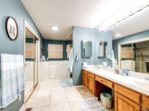 2550 S Iris Street, Lakewood CO 80227