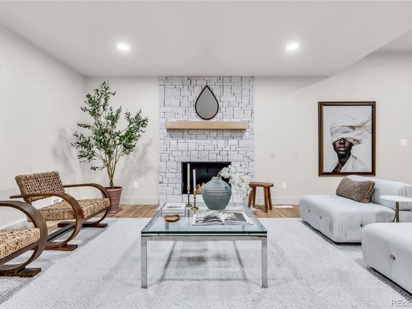 3091 S Holly Place, Denver CO 80222