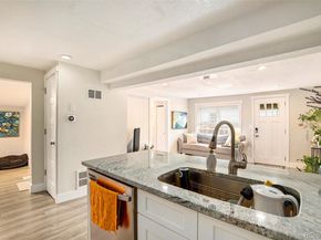624 Stuart Street, Denver CO 80204