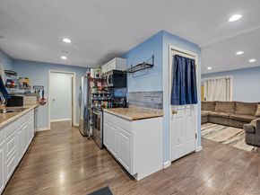 271 E Davies Avenue, Centennial CO 80122