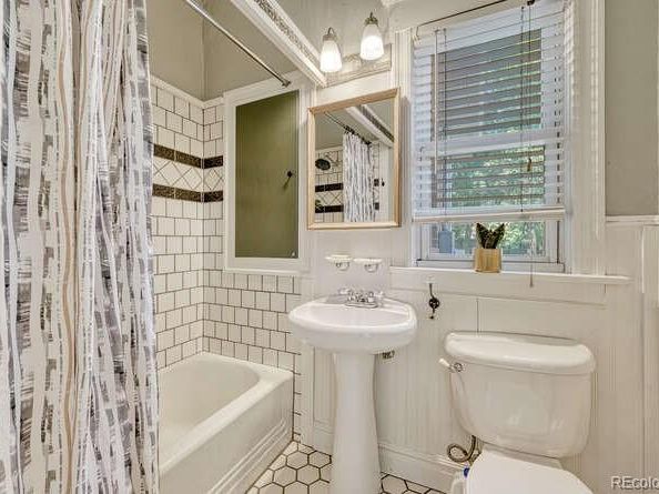 Undisclosed Address #2088075, Denver CO 80212