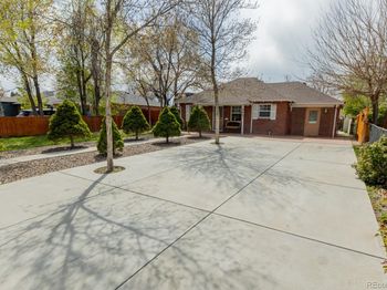3021 Grape Street
