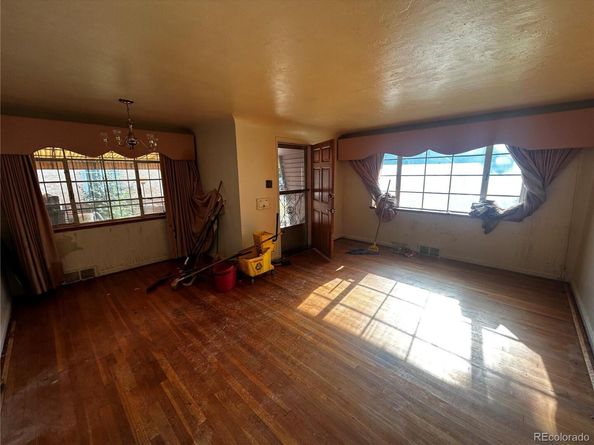 3050 Ivanhoe Street, Denver CO 80207