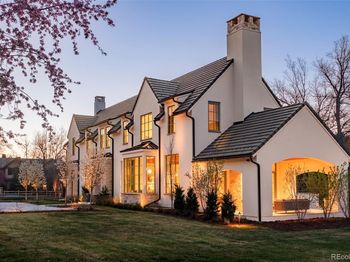 20 Viking Drive