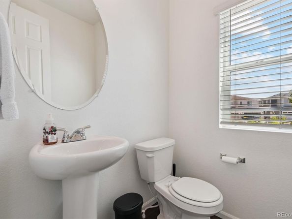 1627 S Andes Way, Aurora CO 80017