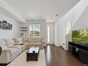 1627 S Andes Way, Aurora CO 80017