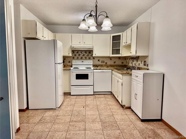 585 S Alton Way 7B, Denver CO 80247