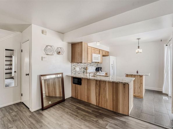 2621 S Xanadu Way B, Aurora CO 80014