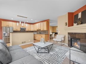 Undisclosed Address #3450918, Aurora CO 80016