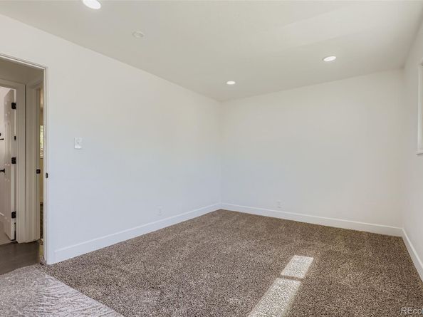 5519 Chandler Court, Denver CO 80239