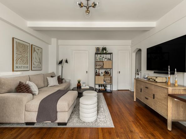 200 East 16th Street 2J, New York NY 10003