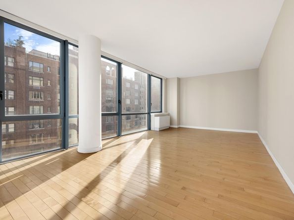 330 East 57th Street 12, New York NY 10022