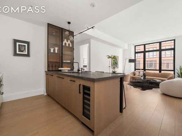 438 East 12th Street 2E, New York NY 10009
