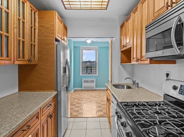 2400 Johnson Avenue 2F, Bronx NY 10463