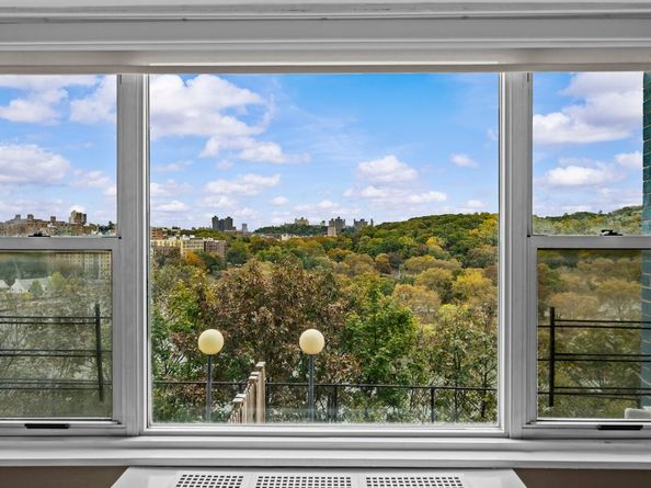 2400 Johnson Avenue 2F, Bronx NY 10463