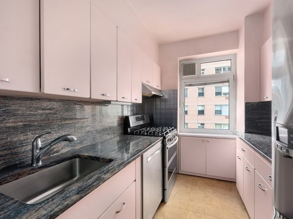 45 Sutton Place S SOUTH7C, New York NY 10022