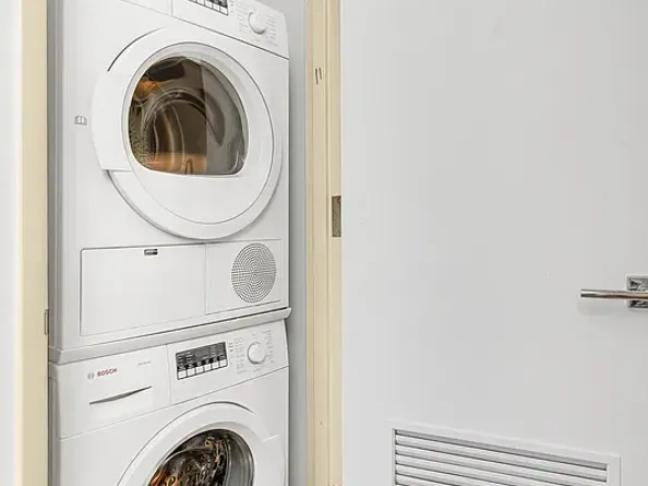 325 Lexington Avenue 15C, New York NY 10016