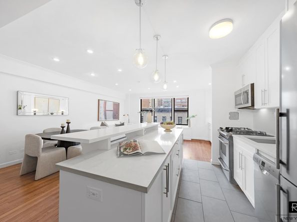 330 East 70th Street 5J, New York NY 10021