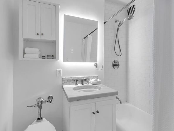 330 East 70th Street 5J, New York NY 10021