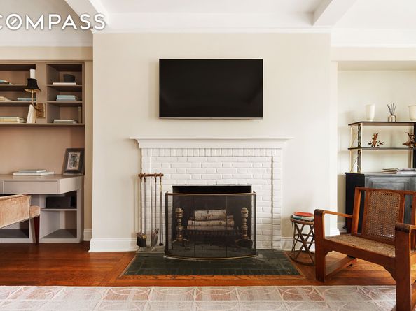 302 West 12th Street 6D, New York NY 10014