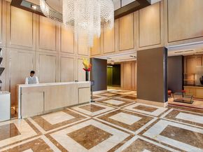 250 East 53rd Street 404, New York NY 10022