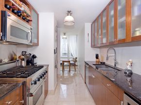 250 East 53rd Street 404, New York NY 10022