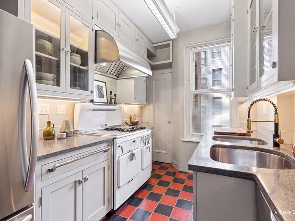 138 East 36th Street 8A, New York NY 10016