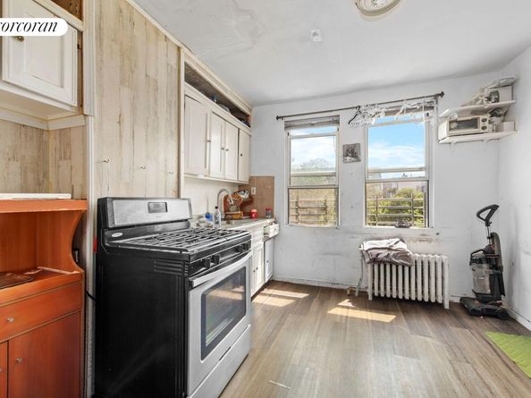 30-57 14th Street, Queens NY 11102