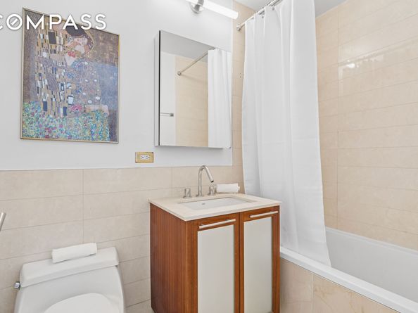 3585 Greystone Avenue 3E, Bronx NY 10463