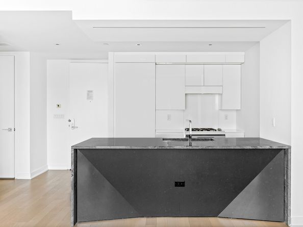 400 Park Avenue S 25A, New York NY 10016