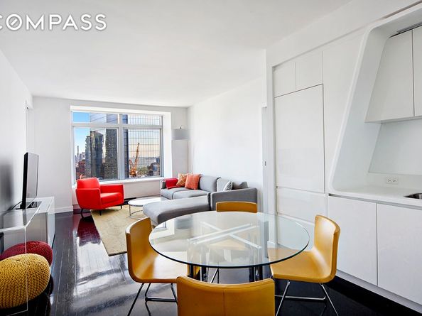 123 Washington Street 52D, New York NY 10006
