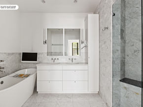 325 West 52nd Street TH, New York NY 10019