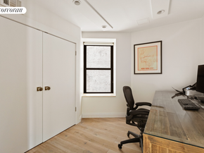325 West 52nd Street TH, New York NY 10019