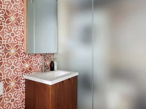 211 East 3rd Street 5R, New York NY 10009