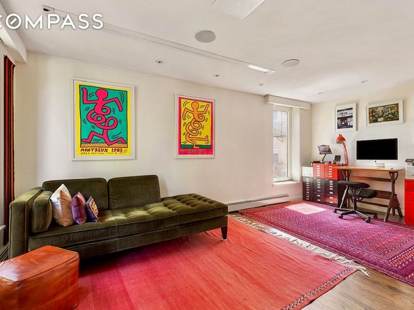 211 East 3rd Street 5R, New York NY 10009
