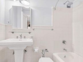 302 West 12th Street 2E, New York NY 10014