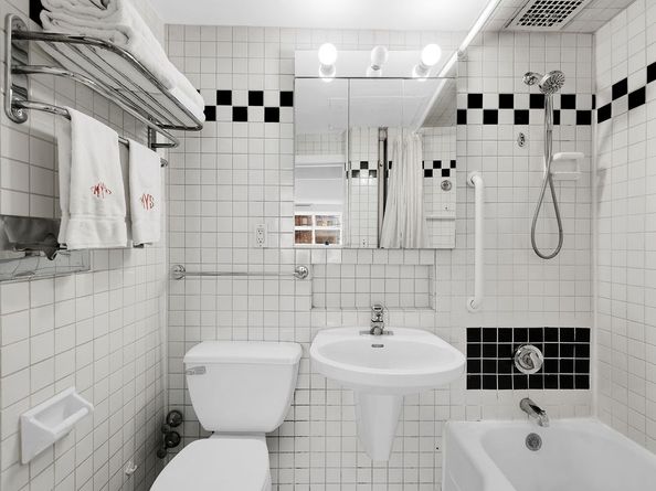 206 East 30th Street, New York NY 10016