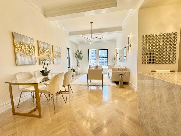 23 West 73rd Street 1504, New York NY 10023