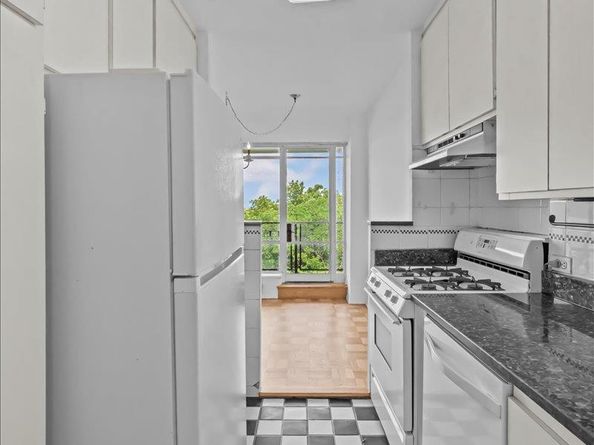 2727 Palisade Avenue 15L, Bronx NY 10463