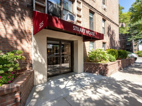 525 West 235th Street 6F, Bronx NY 10463