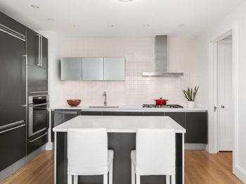 110 Central Park S