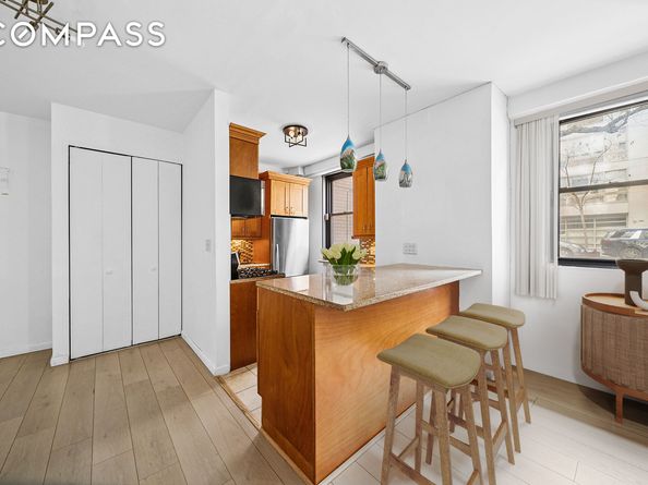 245 East 25th Street 1G, New York NY 10010