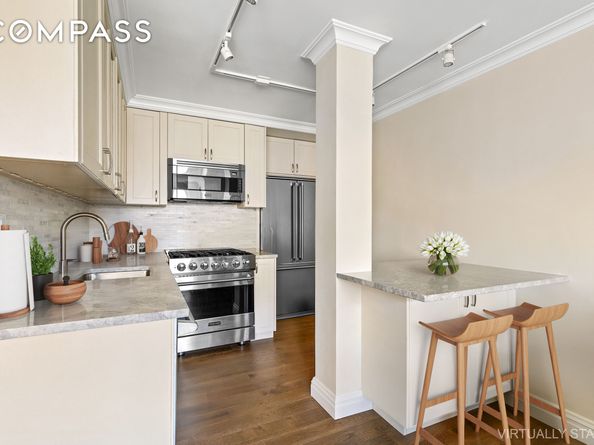 551 Main Street 208, New York NY 10044